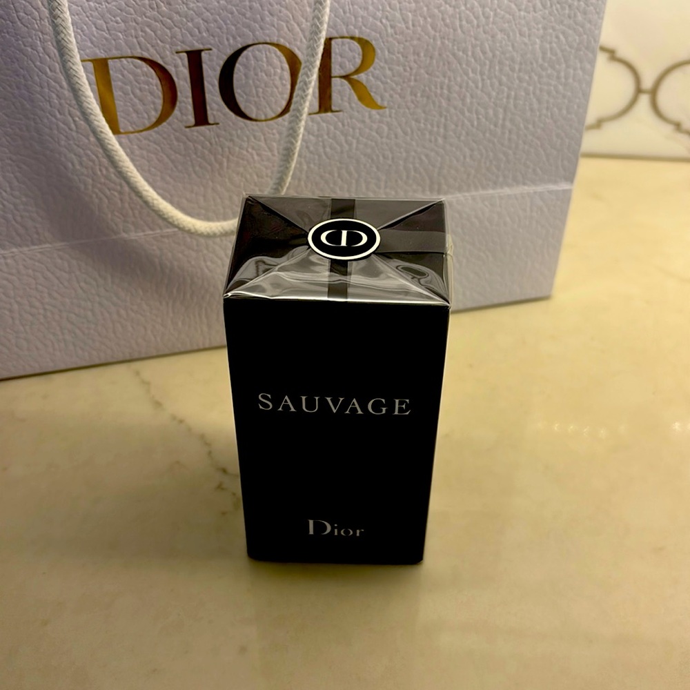 Dior Sauvage Eau de Toilette in Black Packaging
